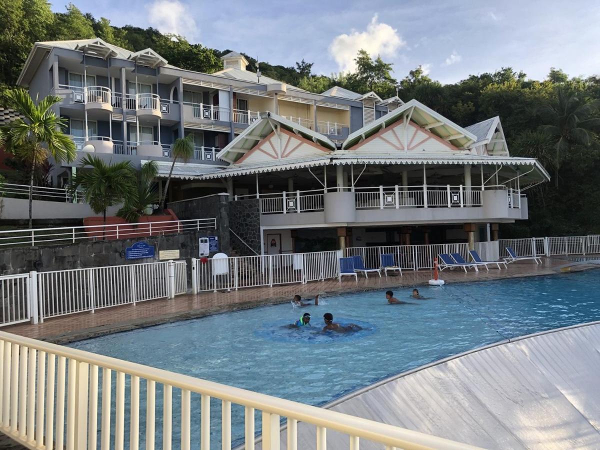 Studio Harmony-Résidence hôtelière -piscine à débordement-toboggan- superbe vue sur mer-100m de la plage Trinité  Extérieur photo