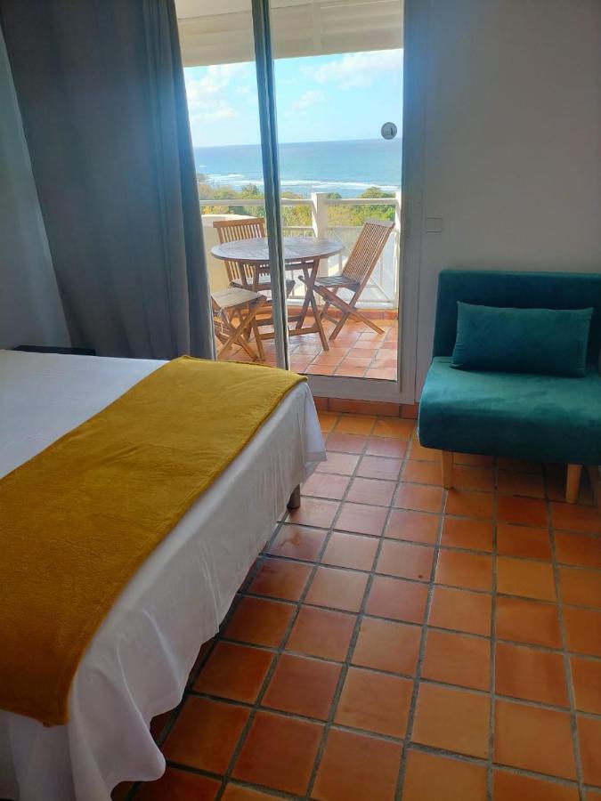 Studio Harmony-Résidence hôtelière -piscine à débordement-toboggan- superbe vue sur mer-100m de la plage Trinité  Extérieur photo