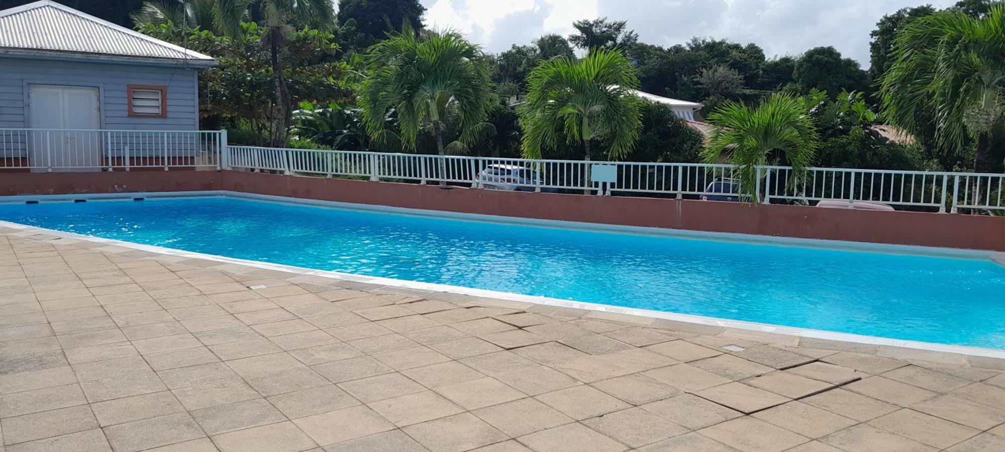 Studio Harmony-Résidence hôtelière -piscine à débordement-toboggan- superbe vue sur mer-100m de la plage Trinité  Extérieur photo